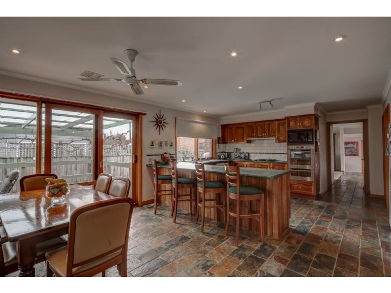 15 Osmonds Lane, Port Fairy VIC 3284
