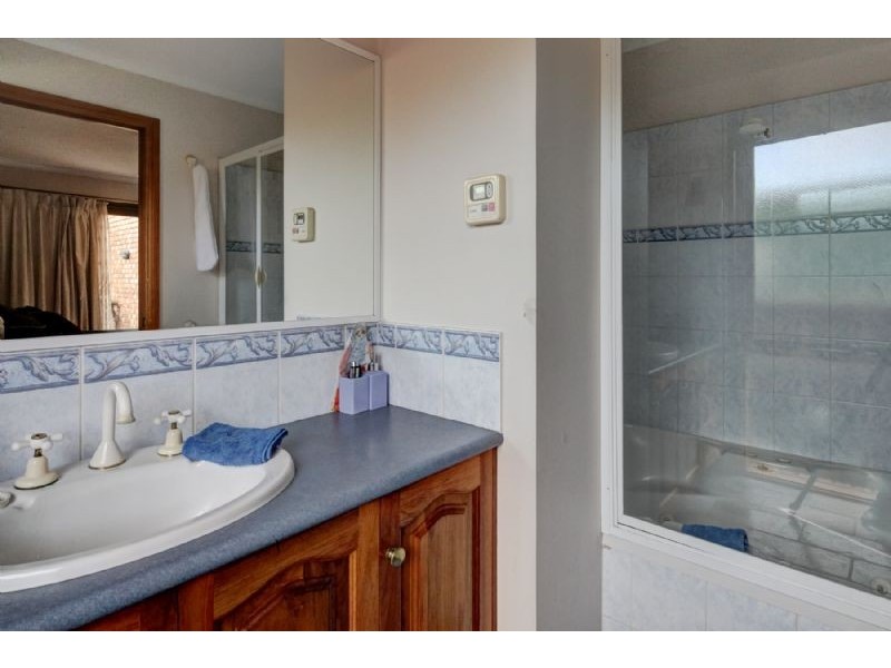 15 Osmonds Lane, Port Fairy VIC 3284
