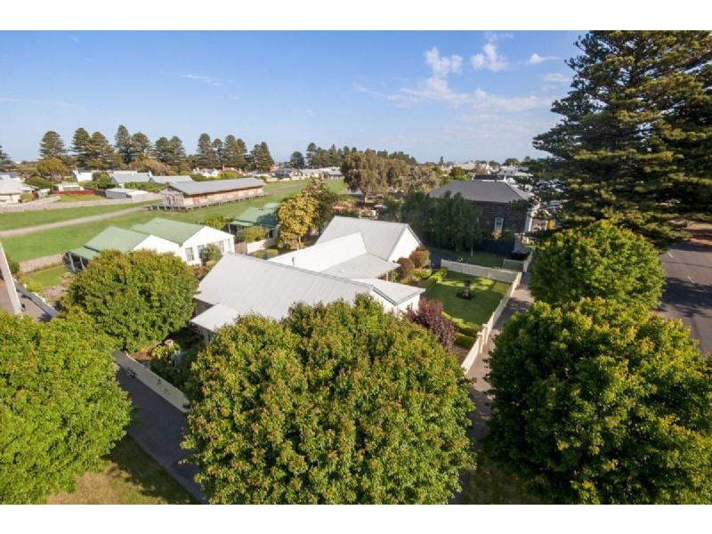 17 Regent Street, Port Fairy VIC 3284