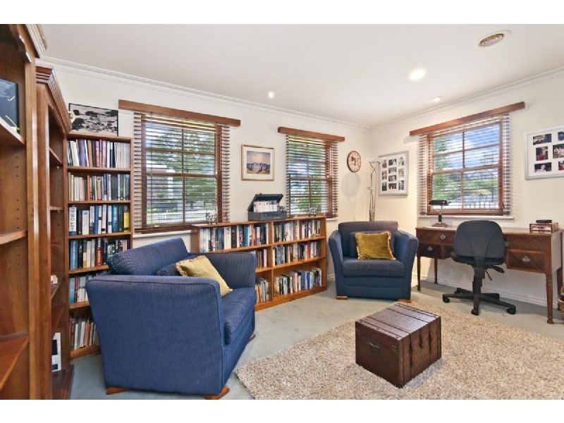 17 Regent Street, Port Fairy VIC 3284