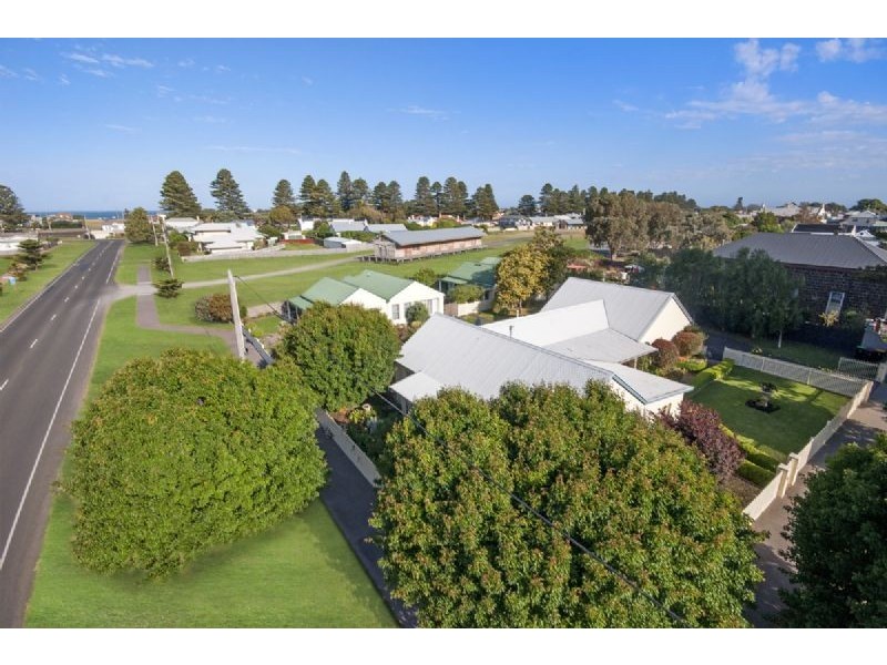 17 Regent Street, Port Fairy VIC 3284