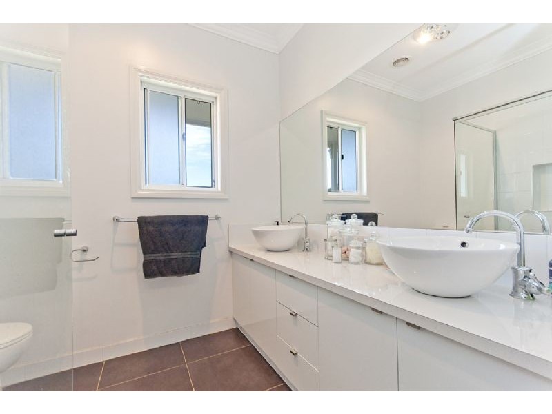 29 McVicar Street, Koroit VIC 3282