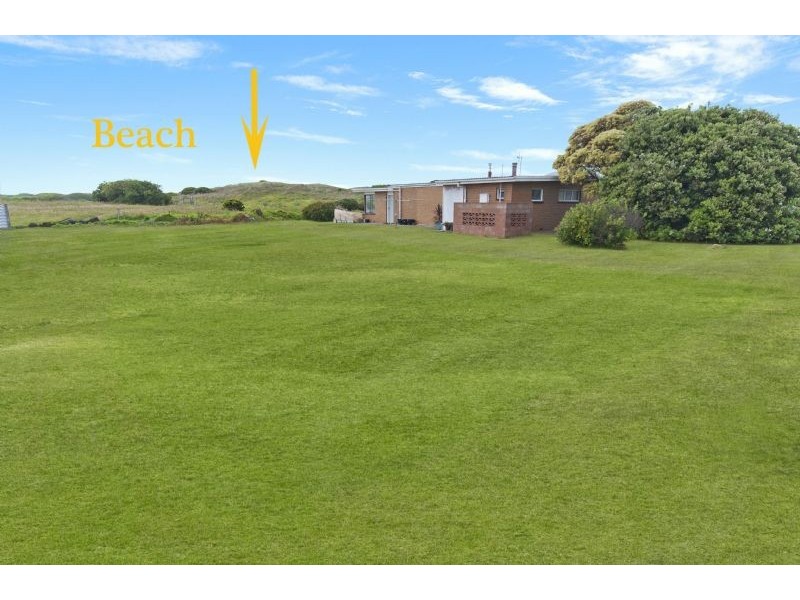 12 Mills Cres, Port Fairy VIC 3284