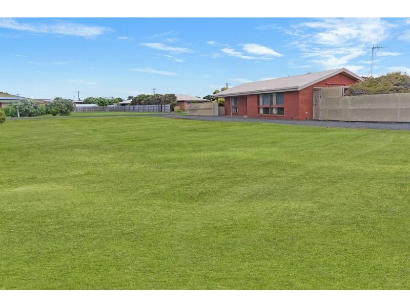 12 Mills Cres, Port Fairy VIC 3284