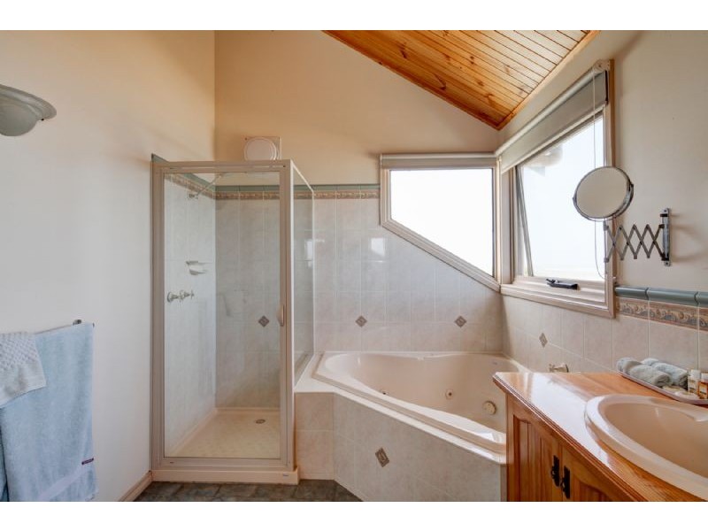 2575 Princes Hwy, Port Fairy VIC 3284
