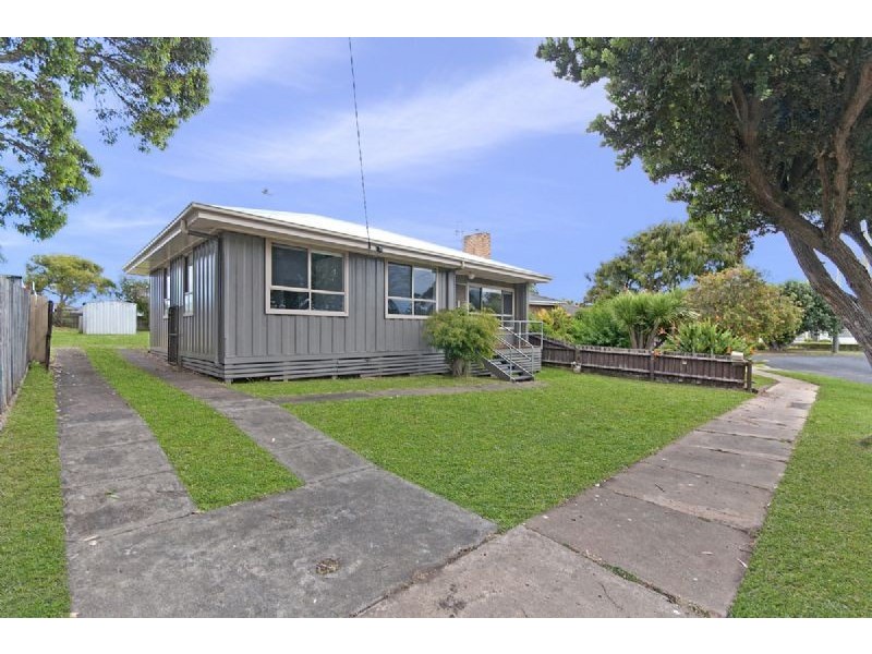 1 Baulch Cres, Port Fairy VIC 3284