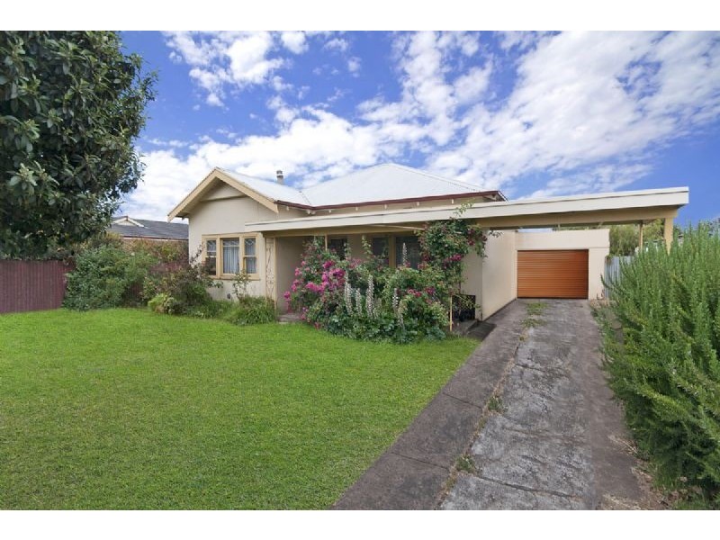 65 Princes Hwy, Port Fairy VIC 3284