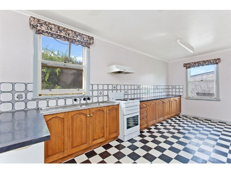 65 Princes Hwy, Port Fairy VIC 3284
