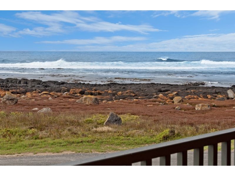 1/104 Ocean Drive, Port Fairy VIC 3284