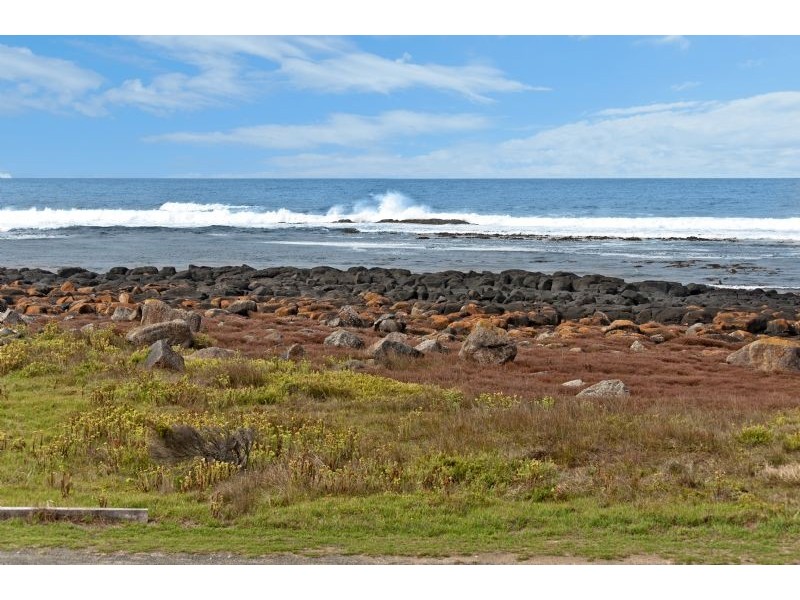 1/104 Ocean Drive, Port Fairy VIC 3284