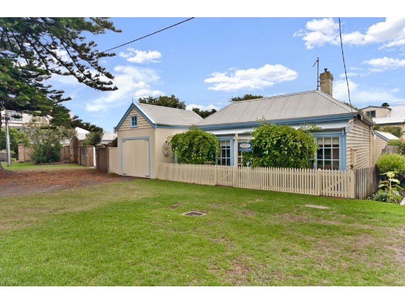 17 Gipps Street, Port Fairy VIC 3284