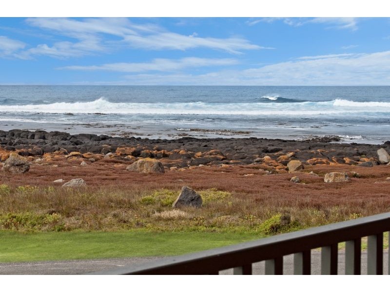 1/104 Ocean Drive, Port Fairy VIC 3284