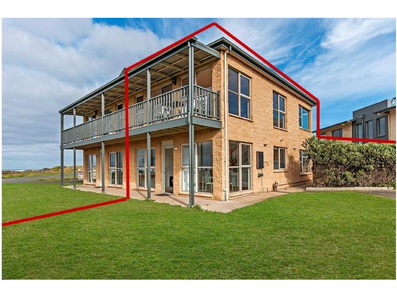 1/104 Ocean Drive, Port Fairy VIC 3284