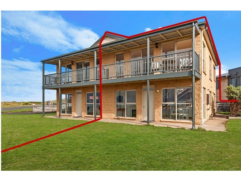 1/104 Ocean Drive, Port Fairy VIC 3284