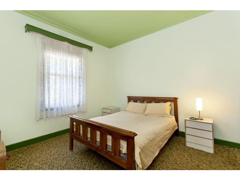 80 Princes Hwy, Port Fairy VIC 3284