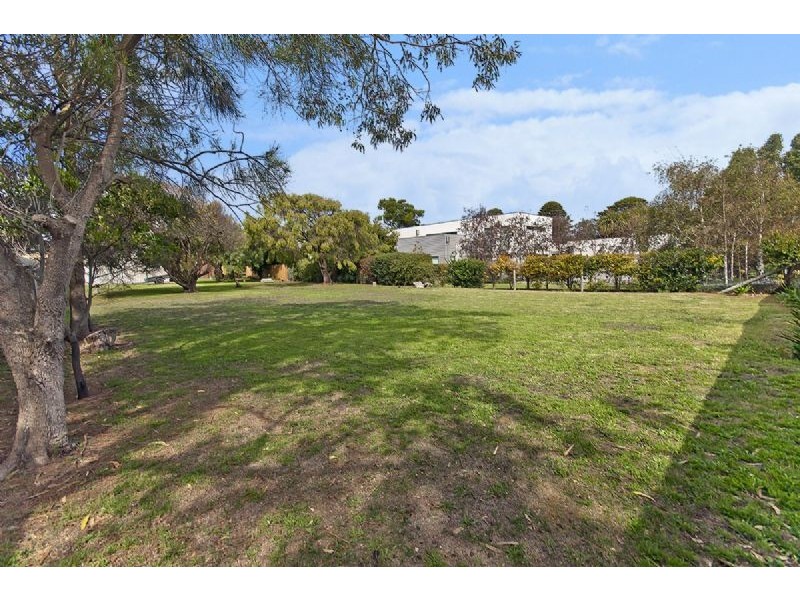 66 Princes Hwy, Port Fairy VIC 3284