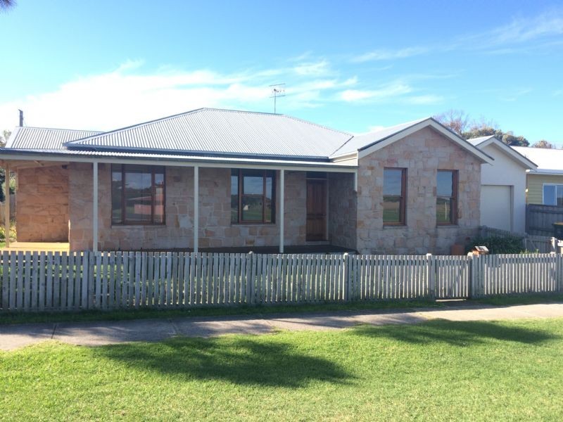 84 Campbell Street, Port Fairy VIC 3284