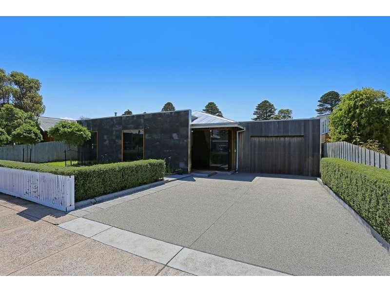 21 Barclay Street, Port Fairy VIC 3284