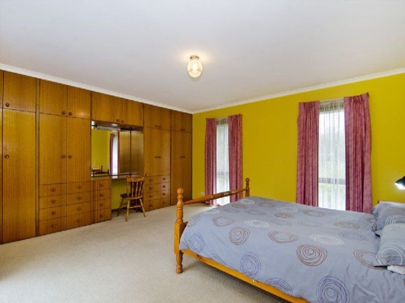 27 Stauntons Lane, Koroit VIC 3282