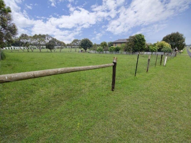 27 Stauntons Lane, Koroit VIC 3282