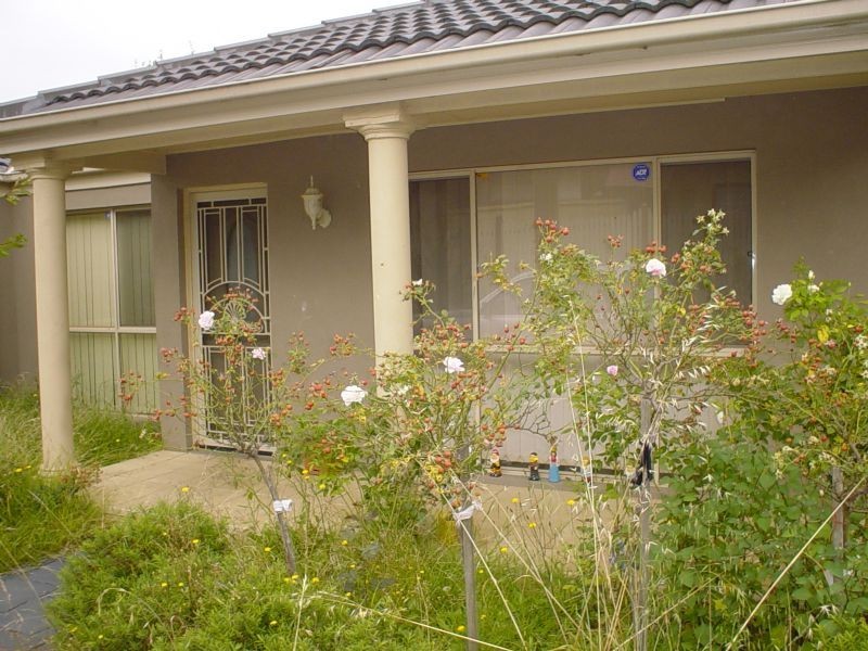 2/374 Scoresby Road, Knoxfield VIC 3180