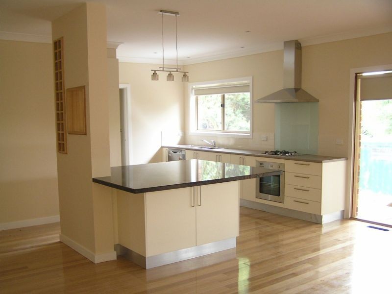 10 Parkhill Drive, Wantirna South VIC 3152