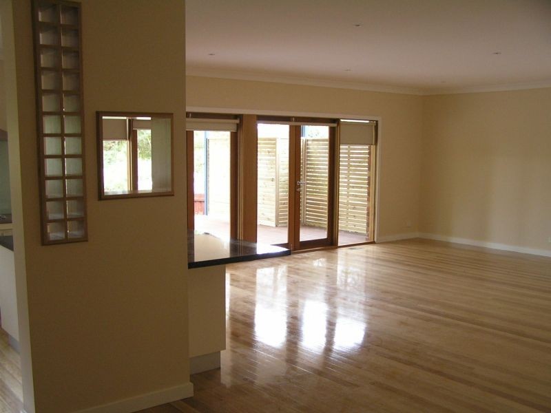 10 Parkhill Drive, Wantirna South VIC 3152