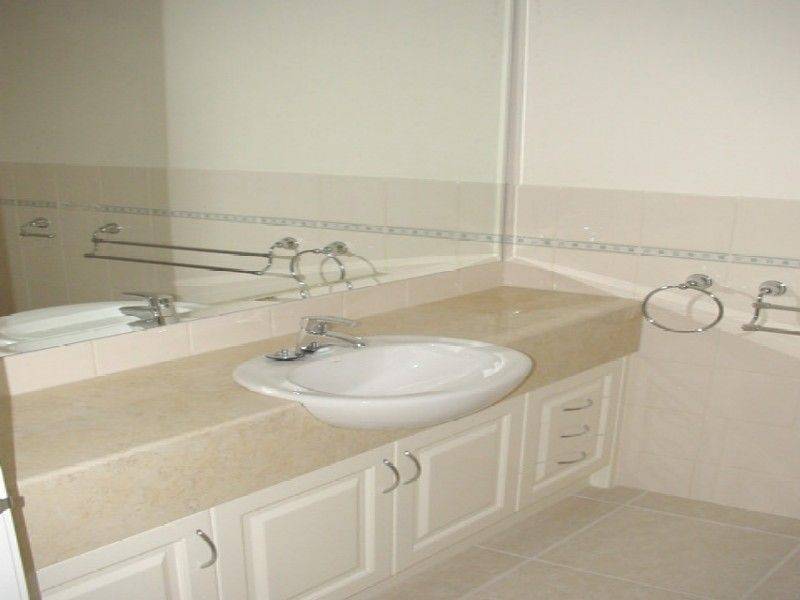 11 Kingswood Rise, Box Hill VIC 3128