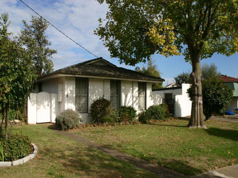 16 Deanswood Close, Wantirna South VIC 3152