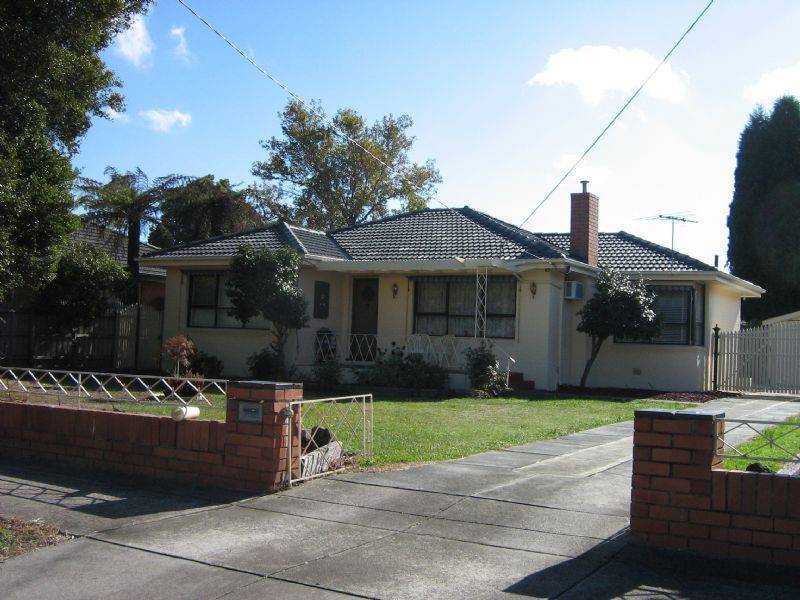 67 Bursaria Ave, Ferntree Gully VIC 3156