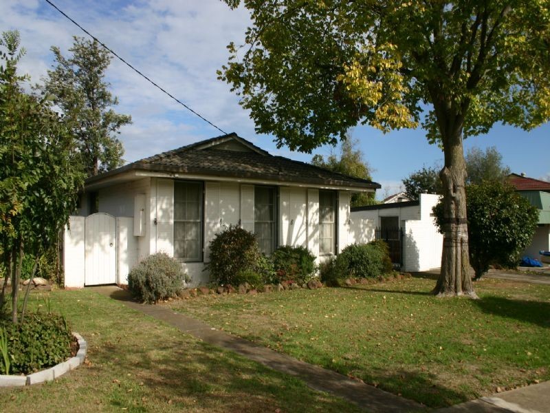 16 Deanswood Close, Wantirna South VIC 3152