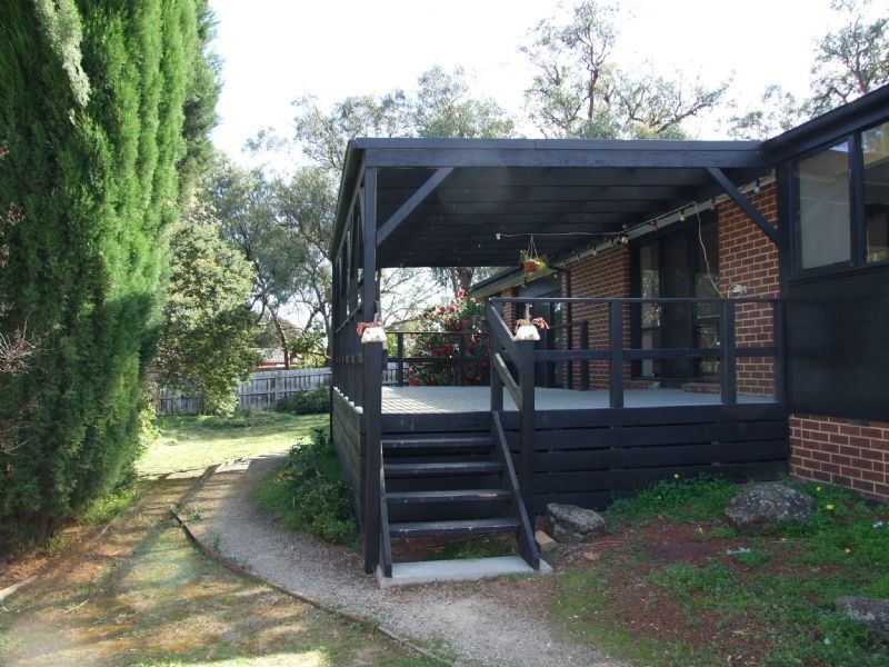 3 Huntingdon Drive, Wantirna South VIC 3152