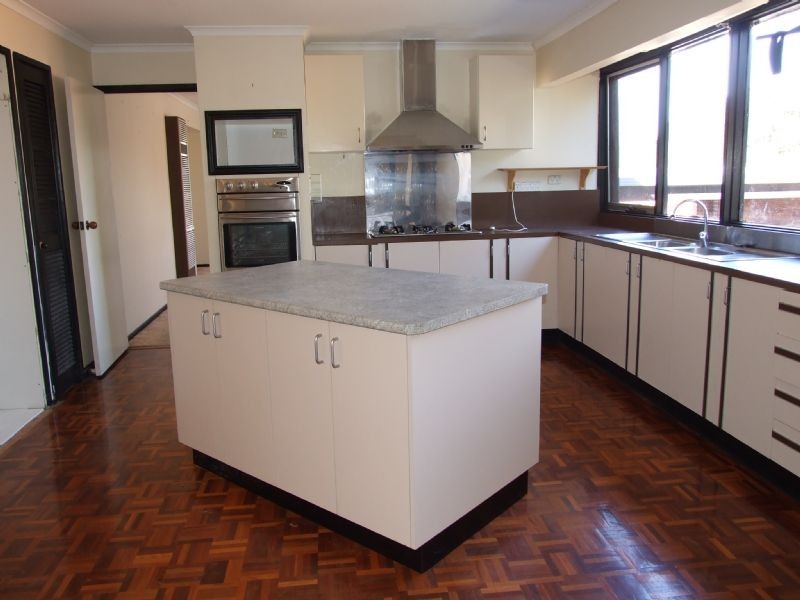 3 Huntingdon Drive, Wantirna South VIC 3152