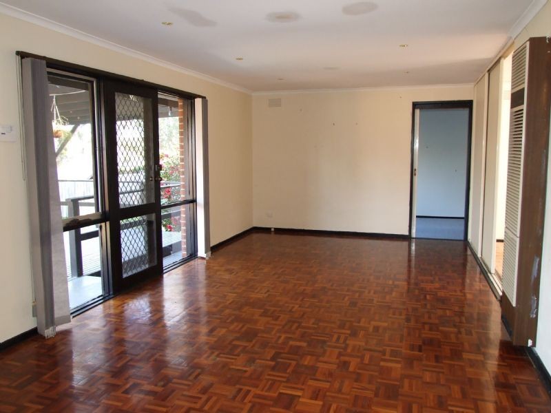 3 Huntingdon Drive, Wantirna South VIC 3152