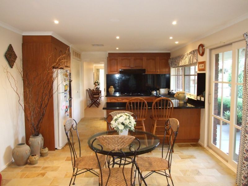 29 WATERSEDGE CLOSE, Knoxfield VIC 3180