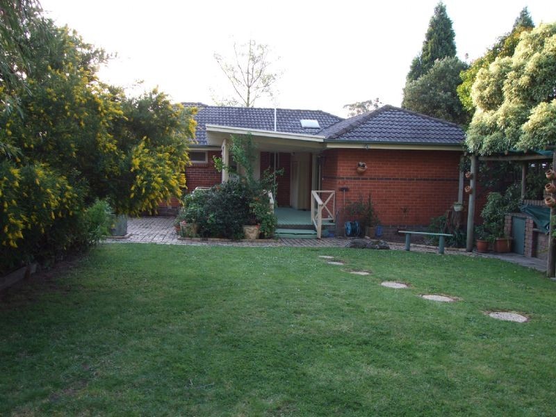 5 Dinsdale Road, Boronia VIC 3155