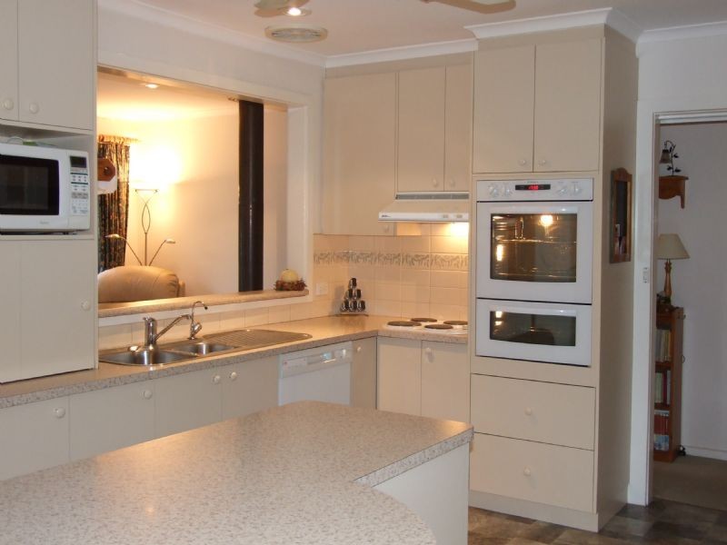 14 Russell Crescent, Boronia VIC 3155