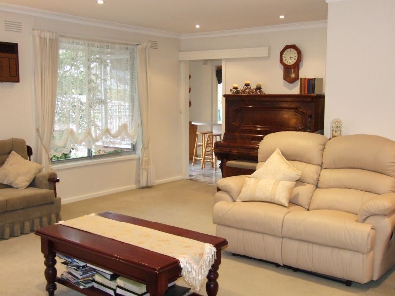 14 Russell Crescent, Boronia VIC 3155