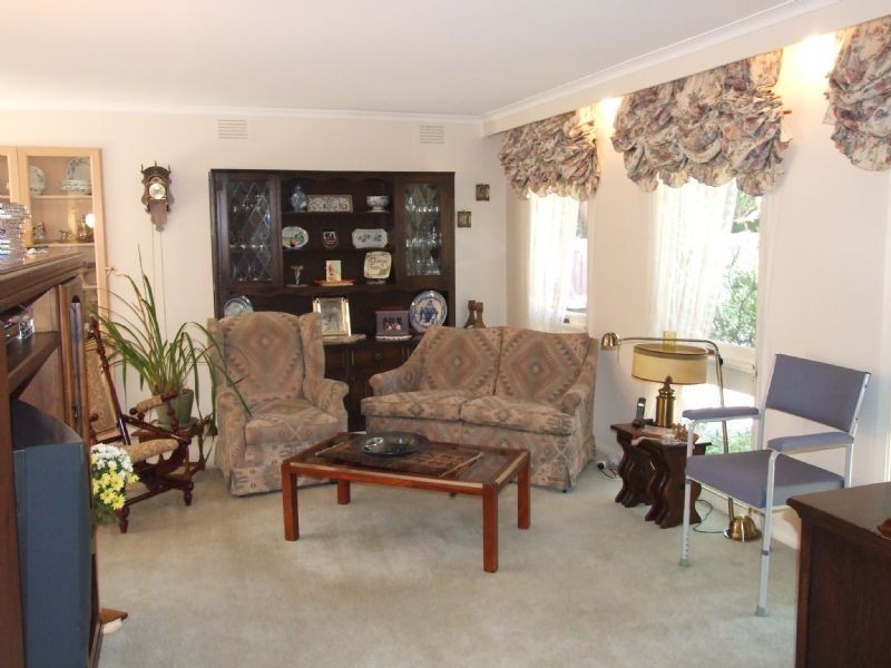 35 Foster Crescent, Knoxfield VIC 3180