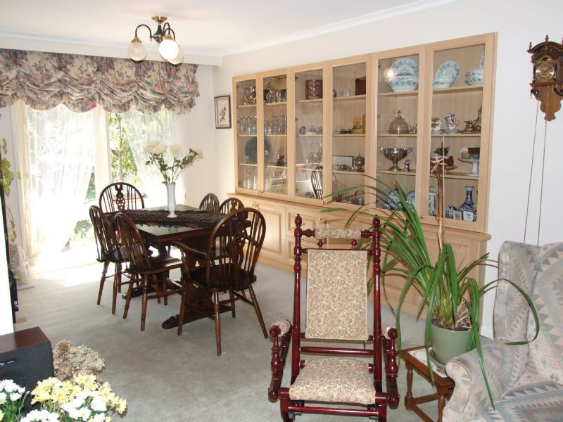 35 Foster Crescent, Knoxfield VIC 3180