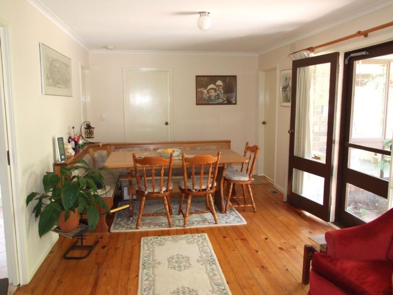 35 Foster Crescent, Knoxfield VIC 3180