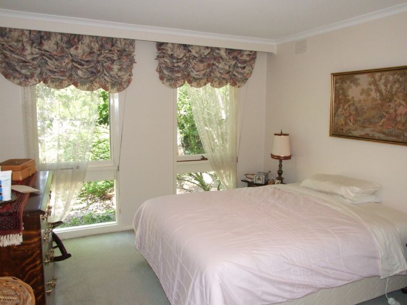 35 Foster Crescent, Knoxfield VIC 3180