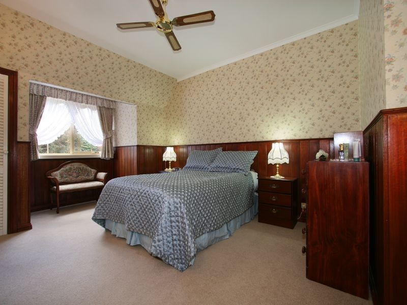 10 Glenys Court, Wantirna South VIC 3152