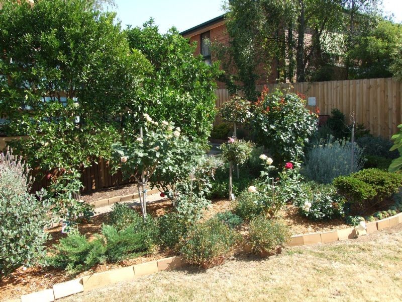 25 Clarke Crescent, Wantirna South VIC 3152