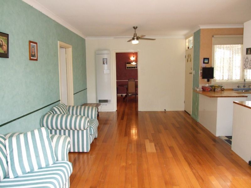 18 Philip Road, Knoxfield VIC 3180