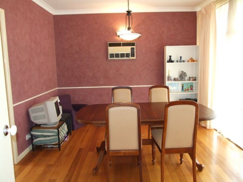 18 Philip Road, Knoxfield VIC 3180