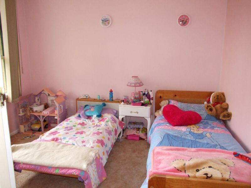 18 Philip Road, Knoxfield VIC 3180