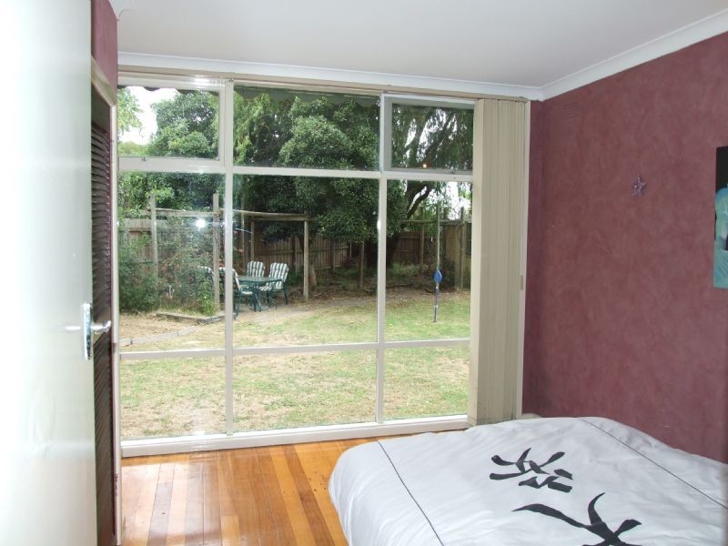 18 Philip Road, Knoxfield VIC 3180