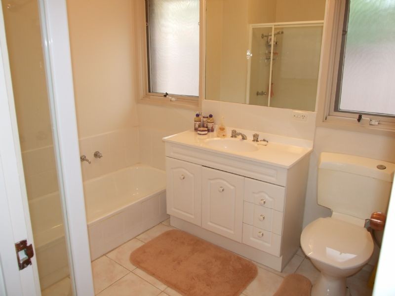 24 Witken Avenue, Wantirna South VIC 3152