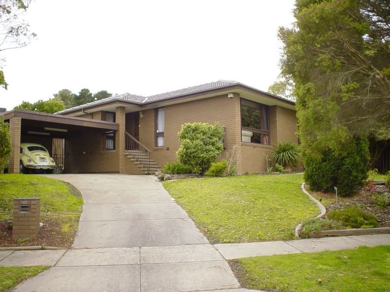 13 Marlesford Ave, Wantirna VIC 3152